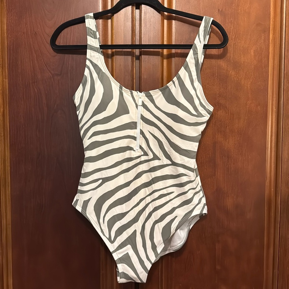 MICHAEL KORS Women’s One Piece Swimsuit White Green Zebra Print Stripes …
